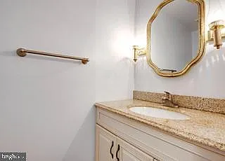 8931 Park Forest Dr — Photo 16
