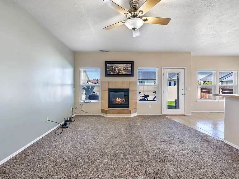 307 Meadowview Ln — Photo 16