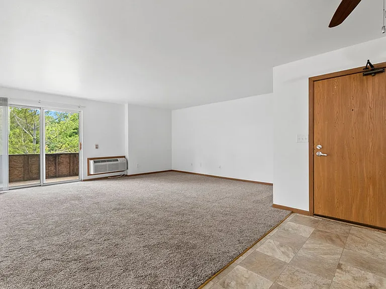 City View Apartments — Photo 17