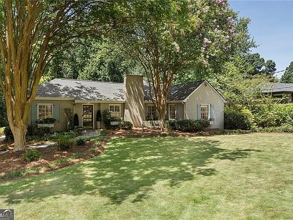 3rd image of 874 Artwood Rd