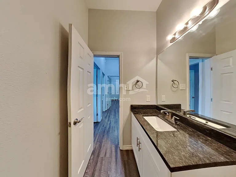 6733 River Ridge Ln — Photo 14