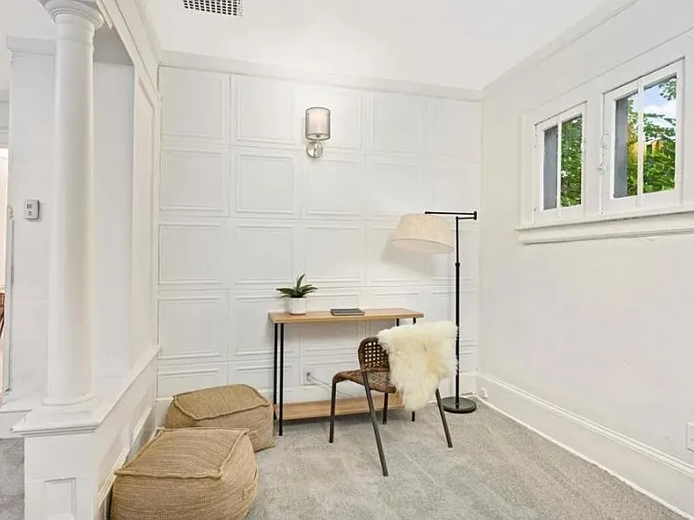 1501 Logan Ave N — Photo 5