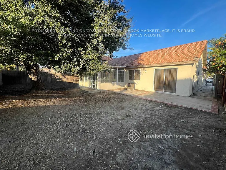 3019 Chablis Ave — Photo 9