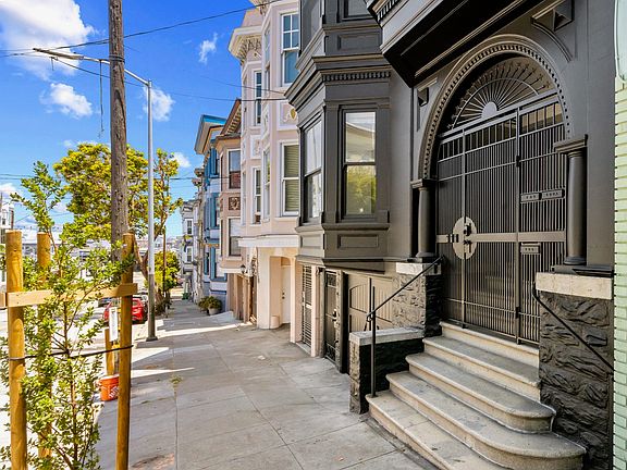 2nd image of 153 Duboce Ave #153A
