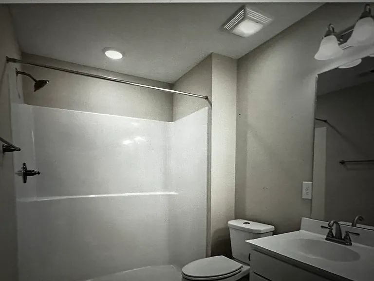 120 Bridge Point Cir — Photo 3