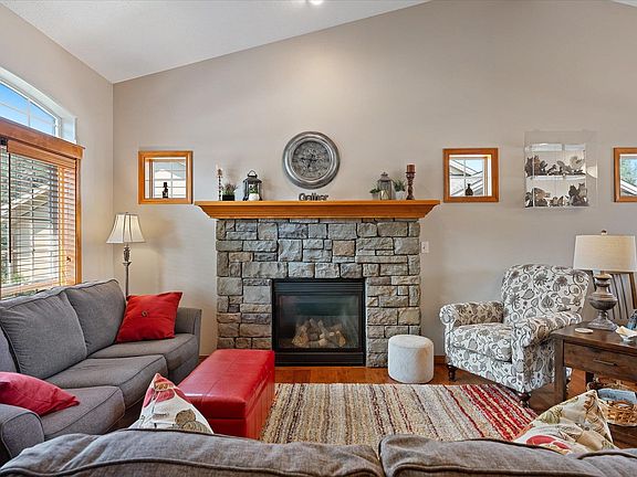 2nd image of 17012 N Eagle Nest Ln