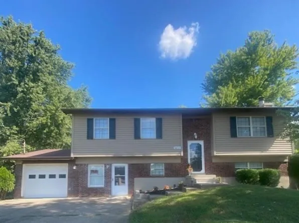 1433 Crestview Dr, Radcliff, KY 40160