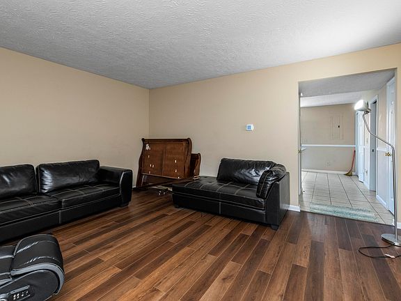 5th image of 1429 Trent Blvd APT 4