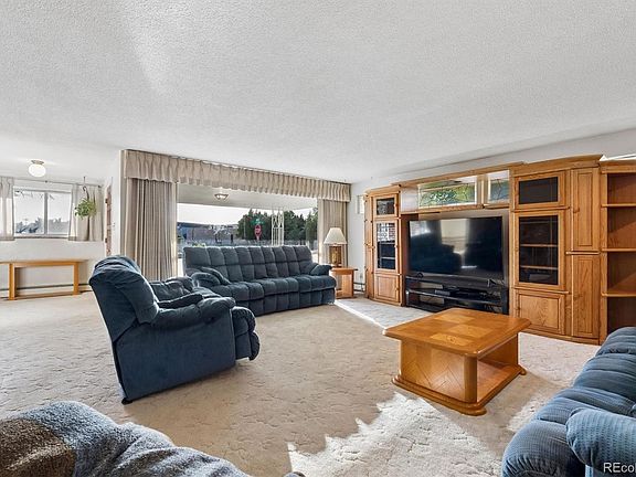 3rd image of 950 Fulton Avenue