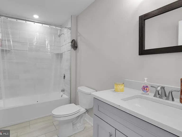 2209 N Broad St #201 — Photo 6