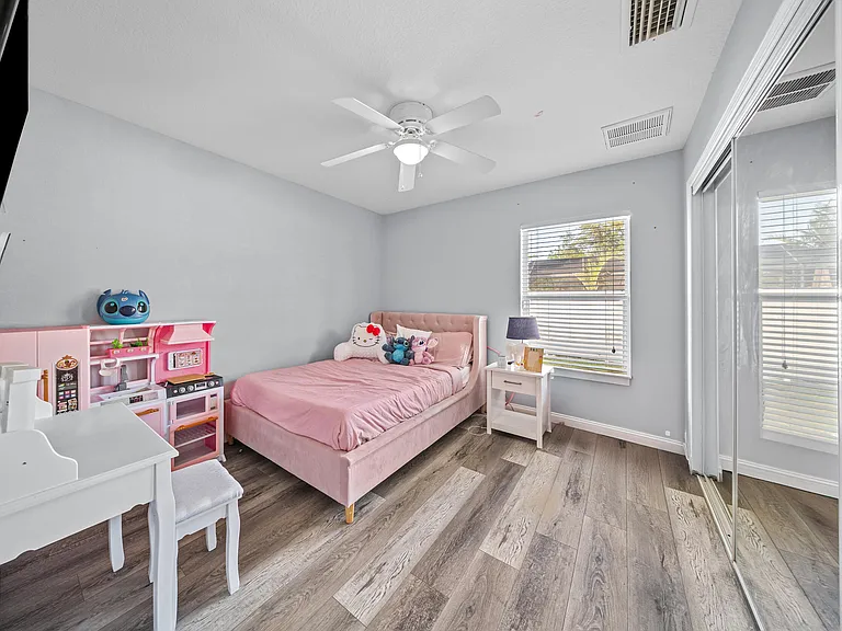 5918 NW Hann Dr — Photo 38