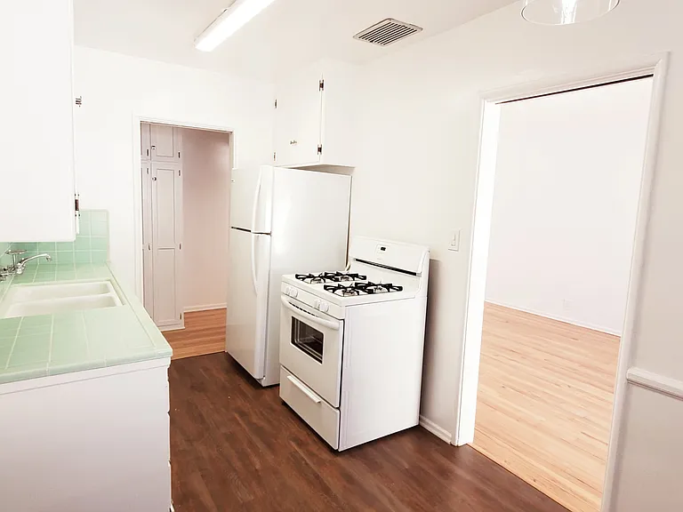 2519 Griffith Park Blvd #2519 — Photo 7