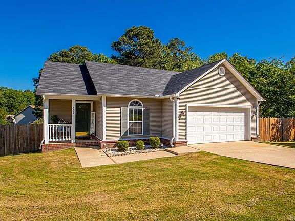 3rd image of 422 Sharron Oaks Ct
