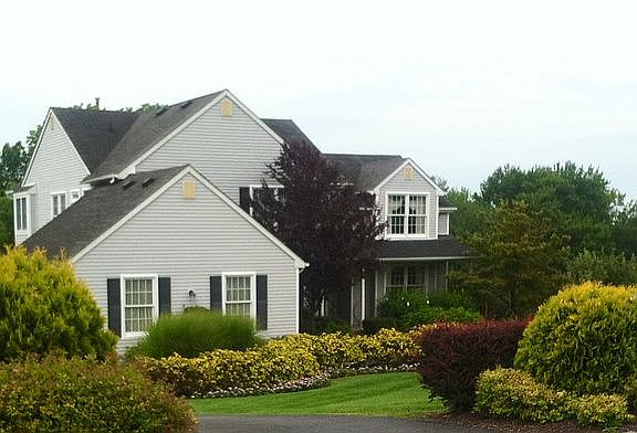2nd image of 17 Fieldstone Dr