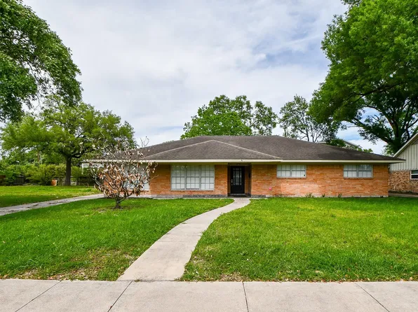 4310 Woodvalley Dr, Houston, TX 77096