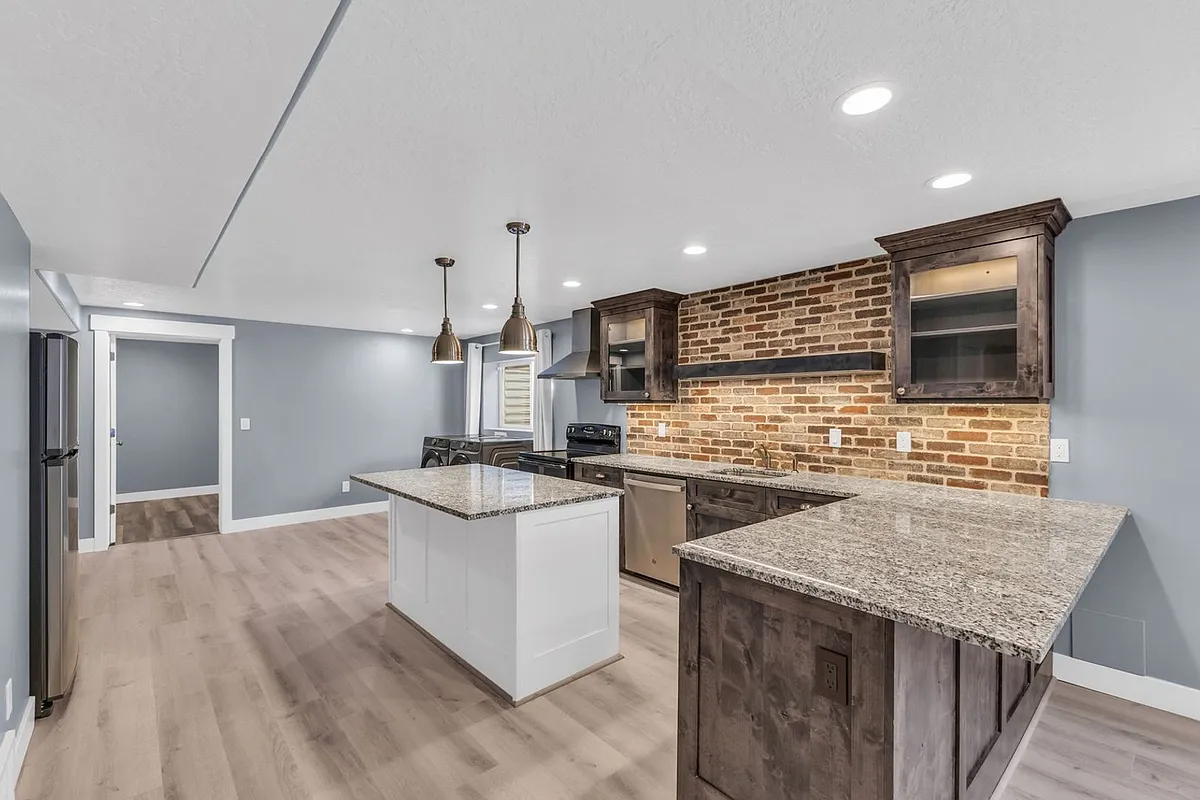 Building Photo - 38 E Manilla Cir
