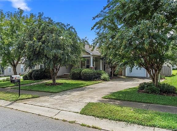 5th image of 1727 Chantilly Ln