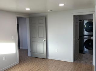 1201 E Fallbrook St #B, Fallbrook, CA 92028