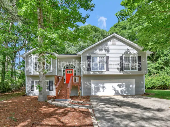 5900 Branden Hill Ln, Buford, GA 30518