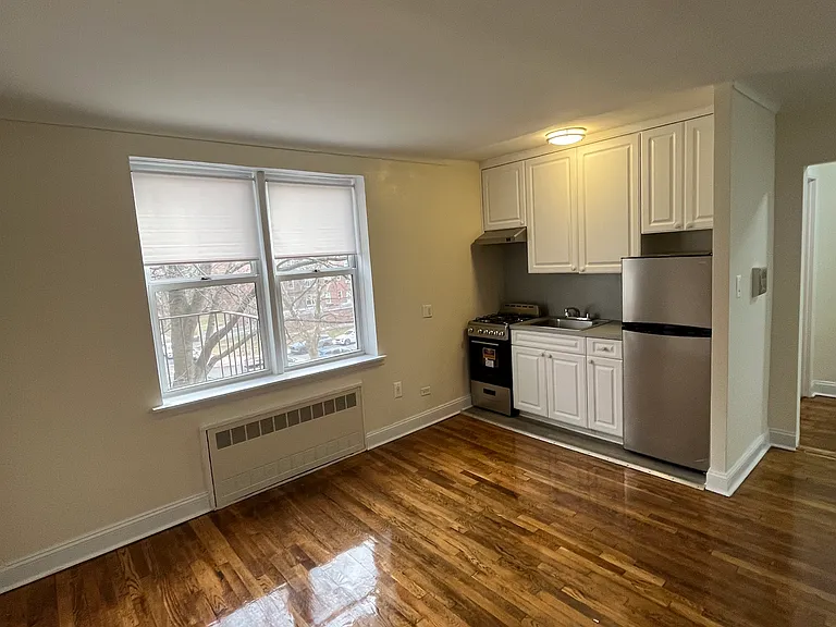 675 Avenue Z #2G — Photo 2
