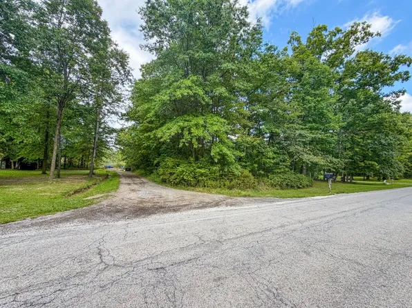 460 Prentice Rd NW, Warren, OH 44481