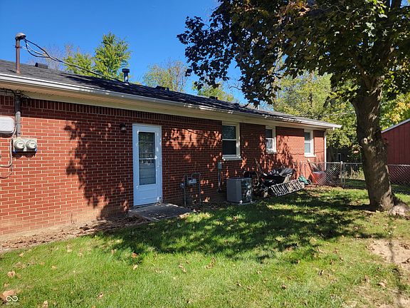 4th image of 1553 Raymond St