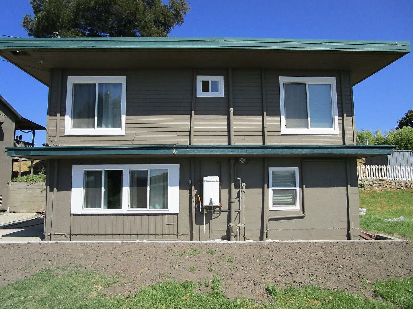 Delta Living in Oakley — Photo 2