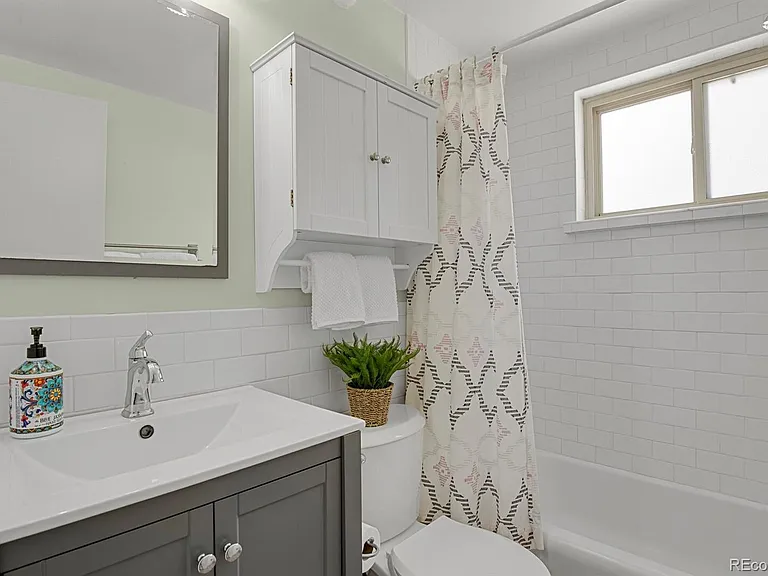 3290 W Fairview Pl — Photo 9