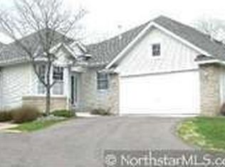 16130 Crystal Hills Dr, Lakeville, MN 55044