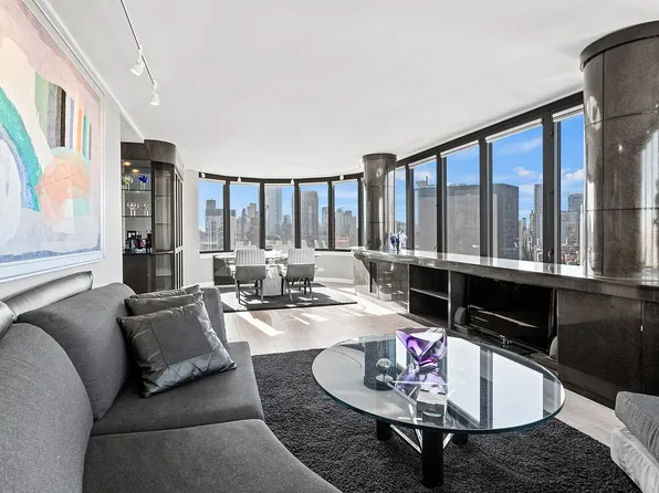 330 E 38th St APT 38E, New York, NY 10016