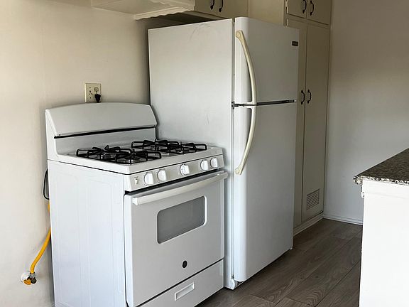 5th image of 2351 E Washington Blvd