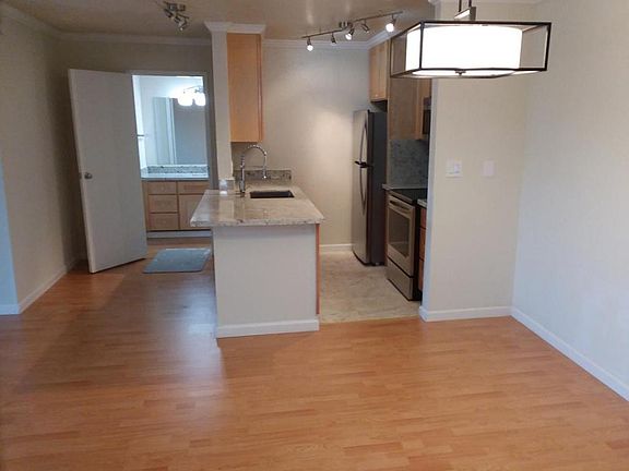 5th image of 395 Imperial Way #307