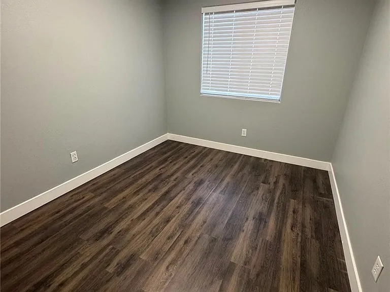 4339 Coyote Crest Ct — Photo 8