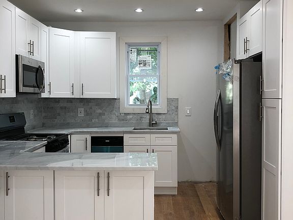 4th image of 11133 168th St