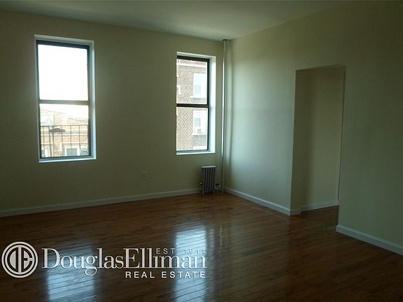 3rd image of 3925 65th St APT 3G