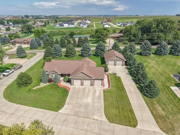 104 Deer Run, Rock Valley, IA 51247
