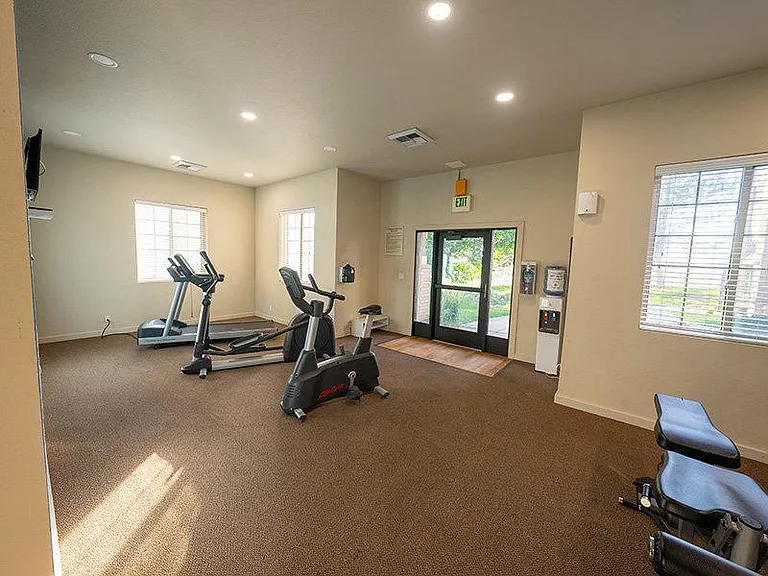 Heather Estates — Photo 10