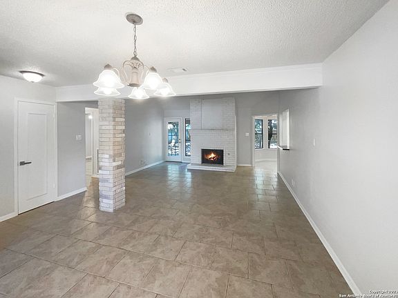 3rd image of 12535 AUTUMN VISTA ST