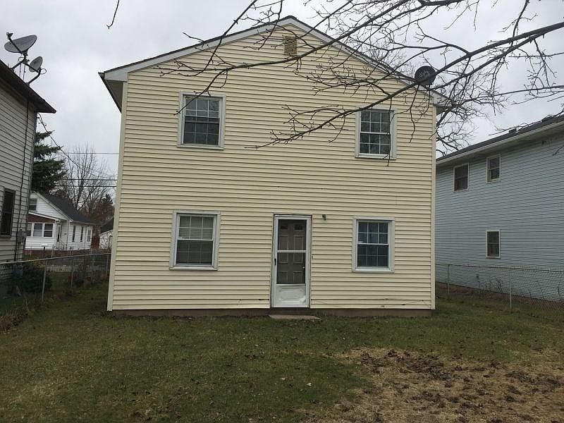 2nd image of 149 Bernard St