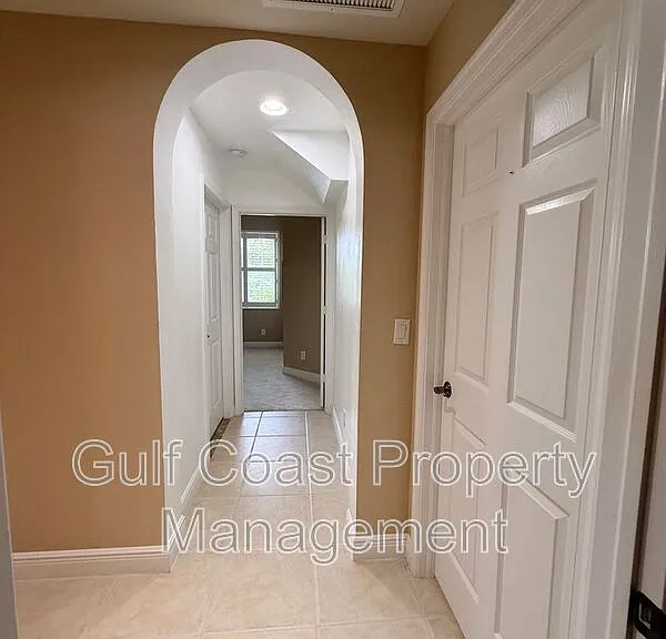 13860 Avon Park Cir — Photo 41