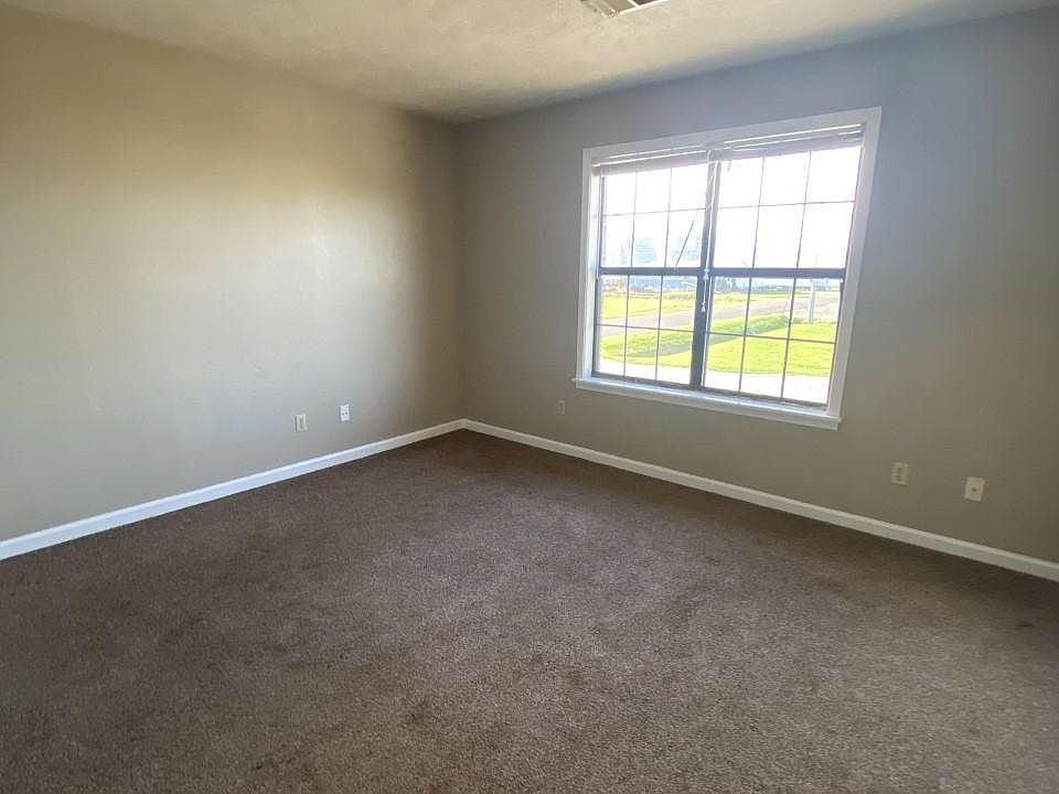 1st image of 1110 Cherokee Cir APT 1116