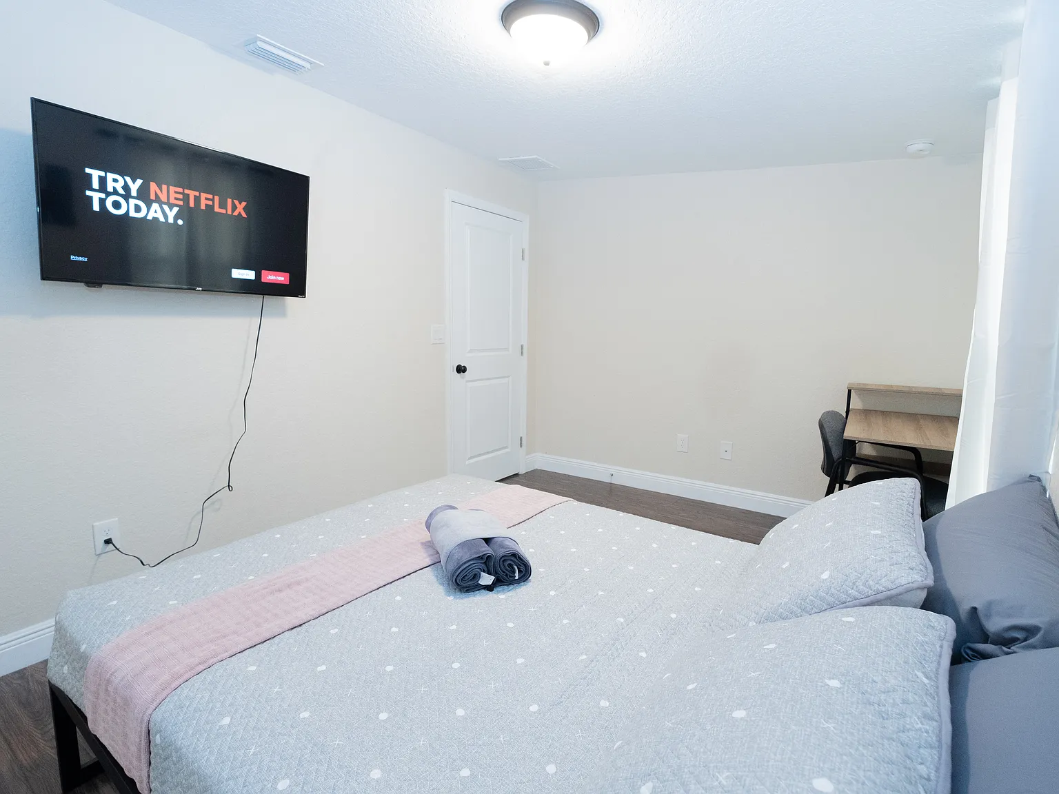 3 bed, 1260 sqft, $3,000 — Photo 3