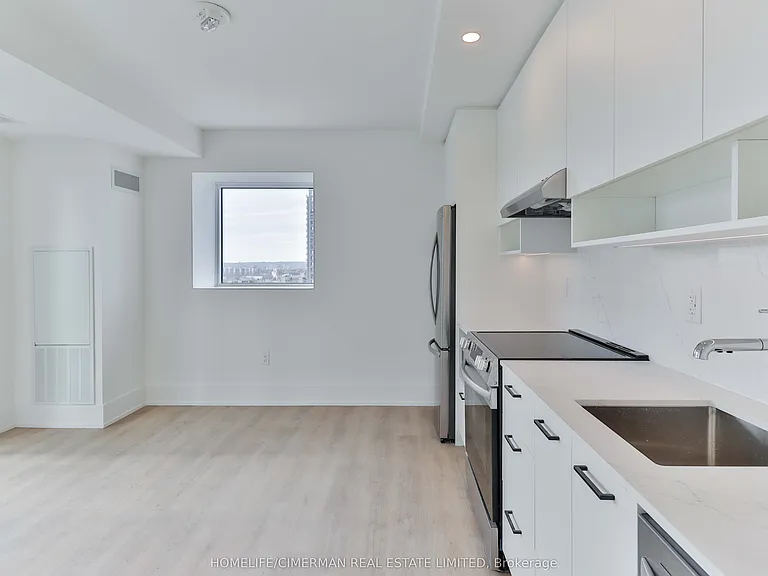 206 King St W #Penthouse 1 — Photo 8
