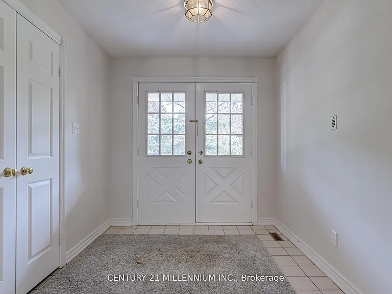 1572 Cartier Ct — Photo 4