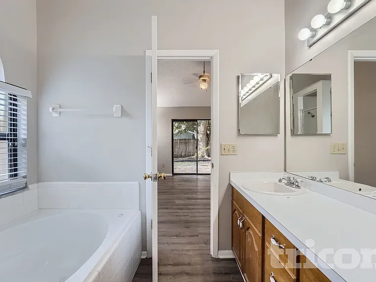 2024 Norfield Ct — Photo 10