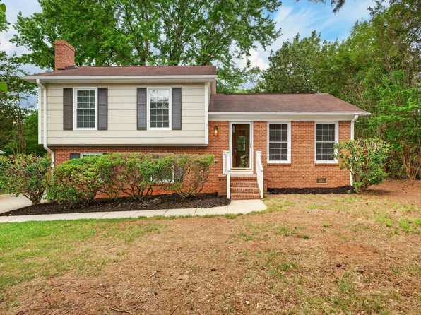 3107 Beaconwood Dr, Greensboro, NC 27455