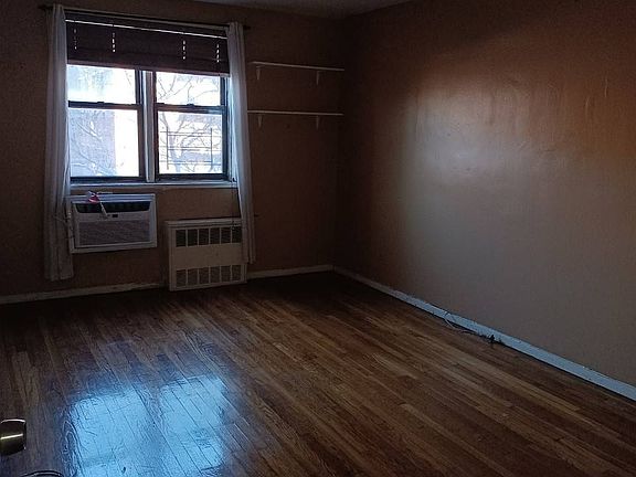 4th image of 84-40 153rd Ave Suite 4A