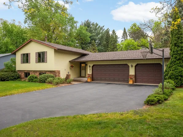 654 Tanglewood Dr, Shoreview, MN 55126