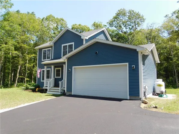 95 Gilbert Ln N, Saunderstown, RI 02874