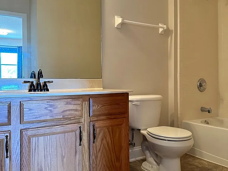 1439 Barrington Cir — Photo 25